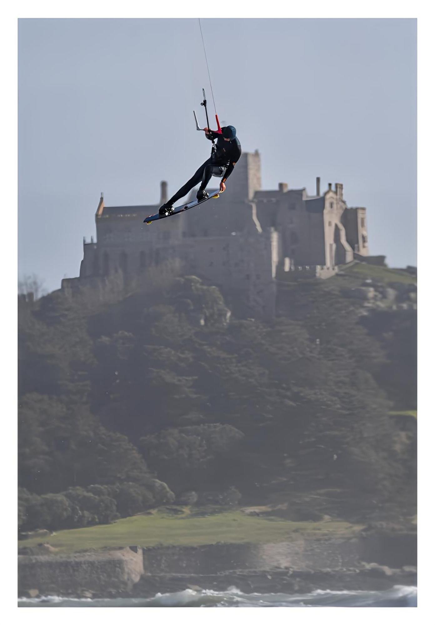Fabulous 3-Bedroom Home Across St Michaels Mount มาราไซออน ภายนอก รูปภาพ